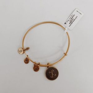 Gold Letter Bracelet